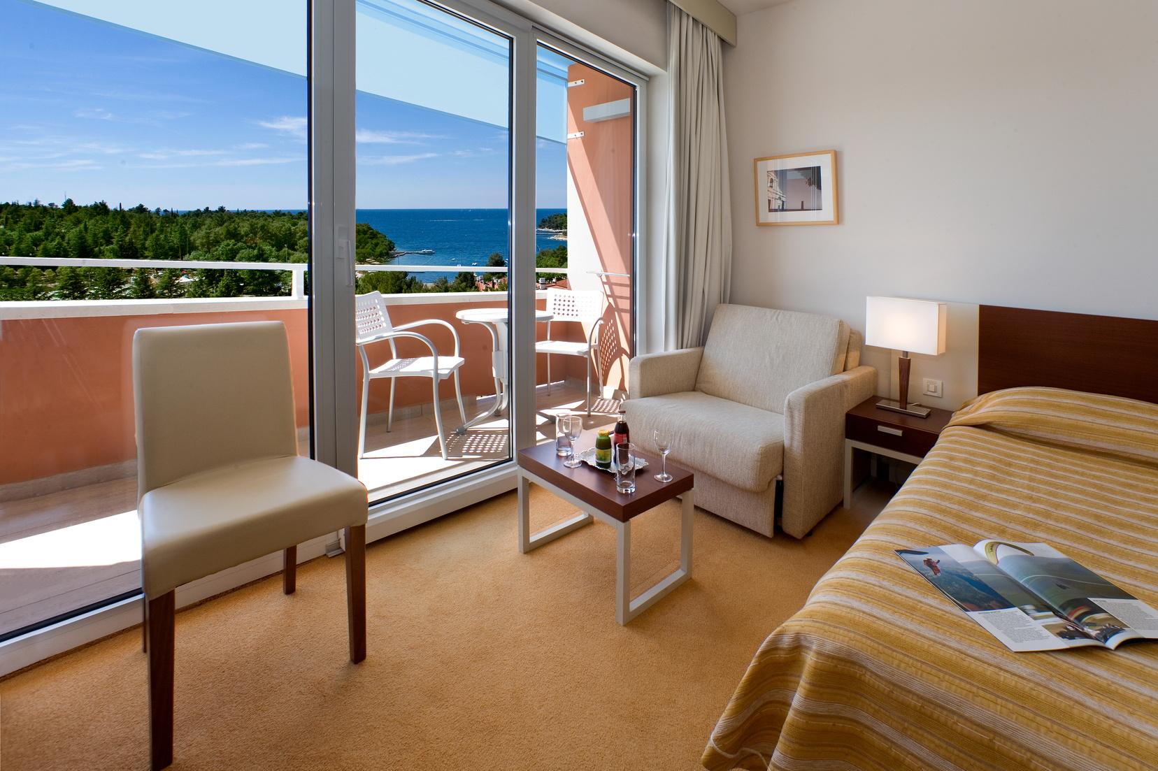 Hotel Albatros Plava Laguna Porec Exterior photo