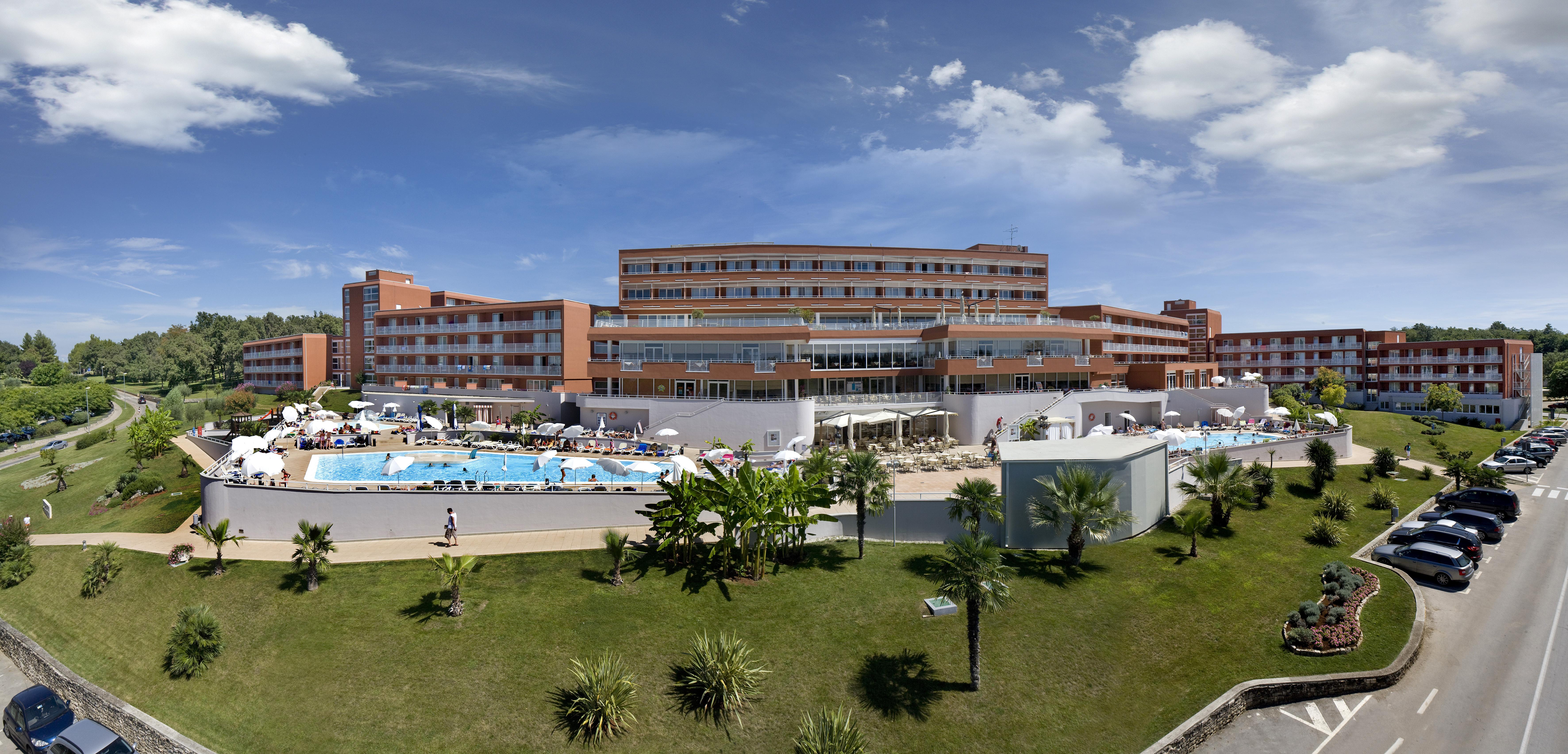 Hotel Albatros Plava Laguna Porec Exterior photo