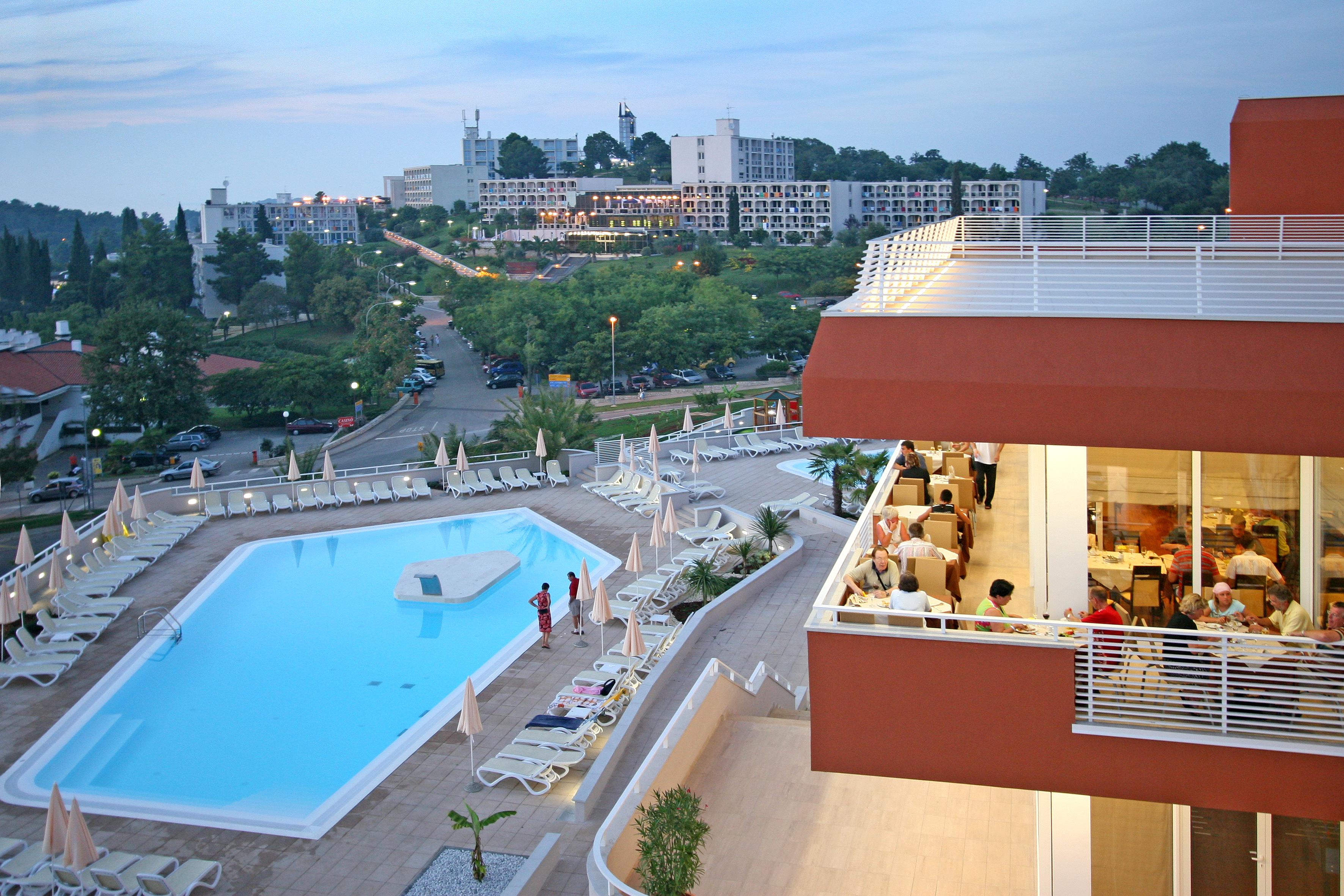 Hotel Albatros Plava Laguna Porec Exterior photo